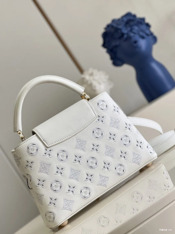 BB LOUIS CAPUCINES VUITTON 0815